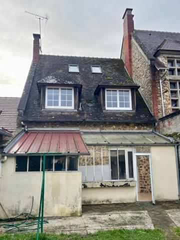 Maison
                                                                                                                                                                                                                                                                                                                        5 pièce(s)                                                                                                                                                                                                          4 chambre(s)                                                                                                                                                                                                          82  m²