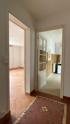 Maison
                                                                                                                                                                                                                                                                                                                        5 pièce(s)                                                                                                                                                                                                          4 chambre(s)                                                                                                                                                                                                          82  m²
