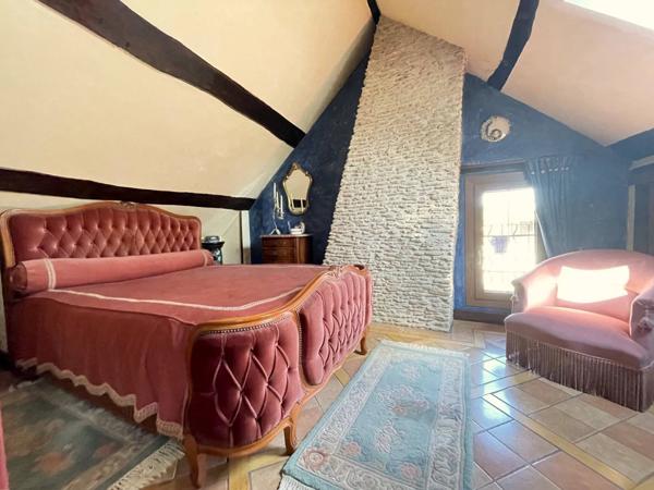 VILLAGE VALLEE D'EURE PROCHE DE PACY SUR EURE