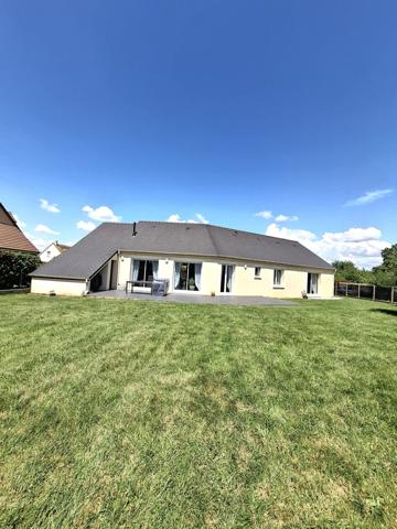À vendre - Maison plain-pied, 6 pièces située à Beaumont-sur-Sarthe (72170)