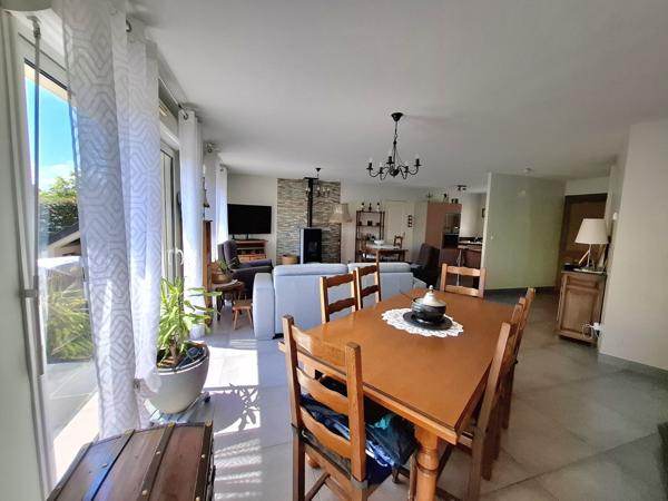 À vendre - Maison plain-pied, 6 pièces située à Beaumont-sur-Sarthe (72170)