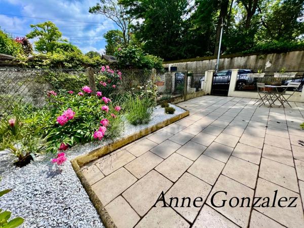 La Chapelle Saint Mesmin Centre, entre Bourg et Bords de Loire à 10 minutes d'Orléans, à vendre charmante Maison de Ville T5 entièrement rénovée