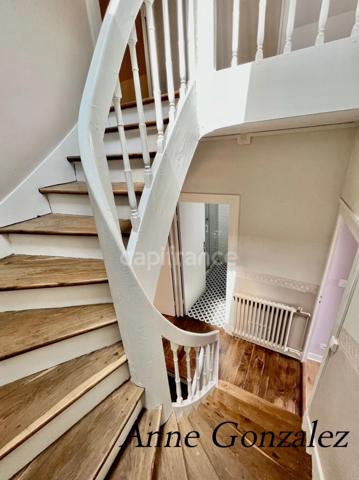 La Chapelle Saint Mesmin Centre, entre Bourg et Bords de Loire à 10 minutes d'Orléans, à vendre charmante Maison de Ville T5 entièrement rénovée