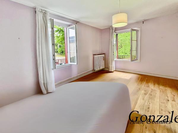 La Chapelle Saint Mesmin Centre, entre Bourg et Bords de Loire à 10 minutes d'Orléans, à vendre charmante Maison de Ville T5 entièrement rénovée