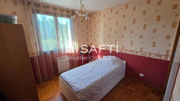 Maison lumineuse, vue montagne et fort potentiel