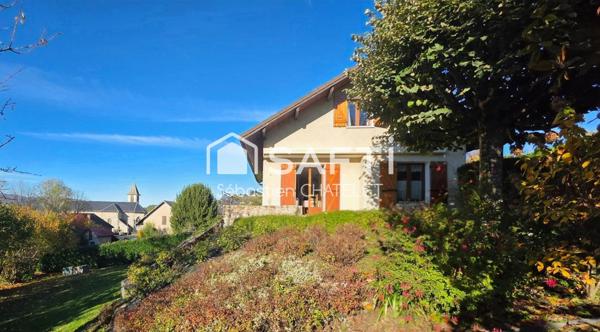 Maison lumineuse, vue montagne et fort potentiel