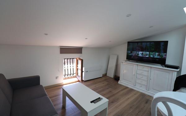 Appartement à louer    1 pièce • 27,99 m2 Crémieu