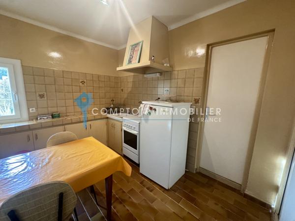 Maison
                                                                                                                                                                                                                                                                                                                        7 pièce(s)                                                                                                                                                                                                          4 chambre(s)                                                                                                                                                                                                          260  m²