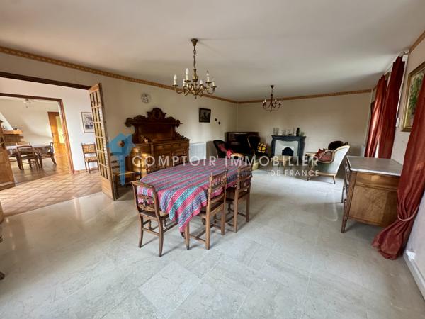 Maison
                                                                                                                                                                                                                                                                                                                        7 pièce(s)                                                                                                                                                                                                          4 chambre(s)                                                                                                                                                                                                          260  m²