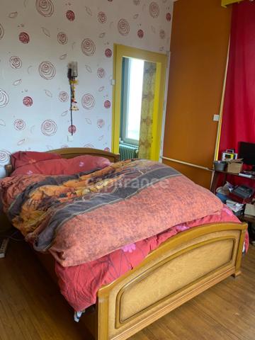 Maison à vendre 7 pièces (70)