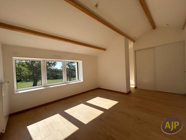 Maison à louer Corcoue Sur Logne : 5 pièces, 182m² avec 3 chambre(s) à 1 350€ - AJP Immobilier Saint-Philbert-de-Grand-Lieu