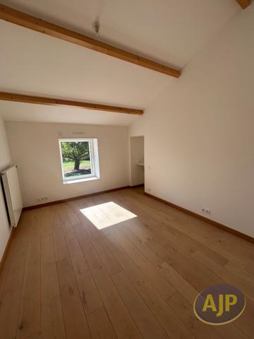 Maison à louer Corcoue Sur Logne : 5 pièces, 182m² avec 3 chambre(s) à 1 350€ - AJP Immobilier Saint-Philbert-de-Grand-Lieu