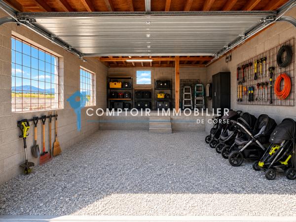 Maison
                                                                                                                                                                                                                                                                                                                        5 pièce(s)                                                                                                                                                                                                          4 chambre(s)                                                                                                                                                                                                          107  m²