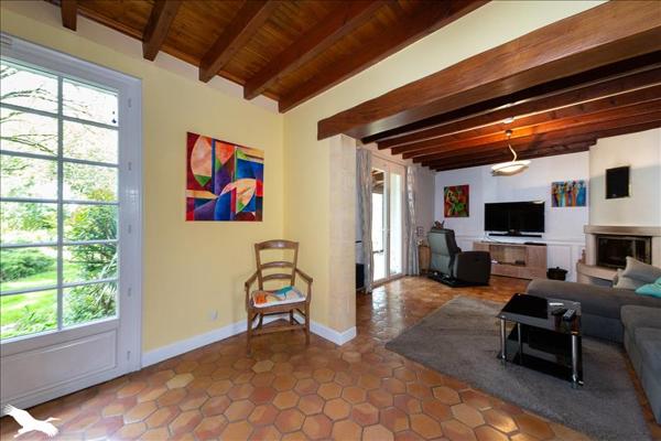 Maison à vendre |  Saint-Germain-de-Lusignan |  5 pièces | 132 m²