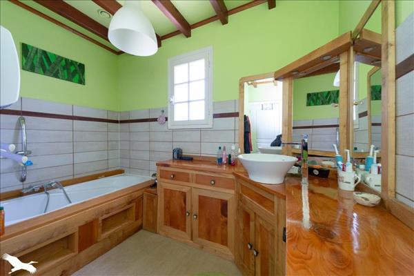 Maison à vendre |  Saint-Germain-de-Lusignan |  5 pièces | 132 m²