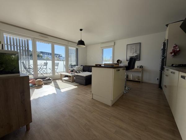 Appartement à louer 850 € CC Couëron 3 p 63 m² DPE C