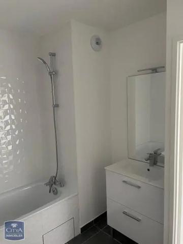 Appartement à louer 3 pièces 67.66m² Montfermeil (93370)