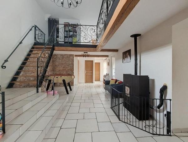 "LA MAISON DE FAMILLE"  –UNE PROPRIÉTÉ PENSÉE POUR VIVRE, ACCUEILLIR ET ENTREPRENDRE