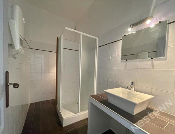 A LOUER - Agen hyper centre - Appartement de type 3 avec balcon