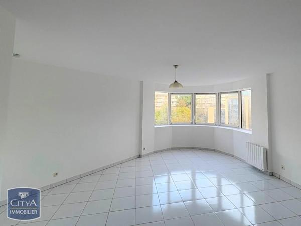 Appartement à louer 1 pièce 37.39m²