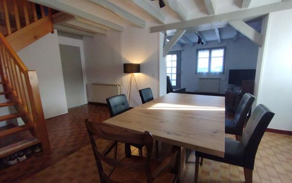 Maison à vendre    5 pièces •  Villefranque