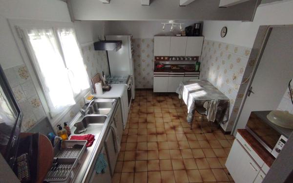 Maison à vendre    5 pièces •  Villefranque