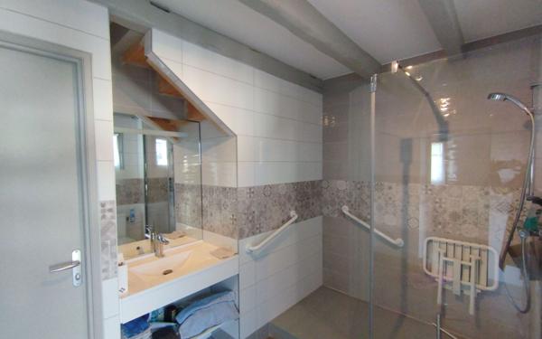 Maison à vendre    5 pièces •  Villefranque