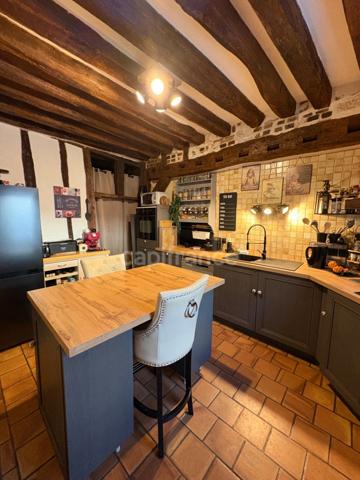 Maison de charme - colombages - DPE B - 5 pièces - fort potentiel