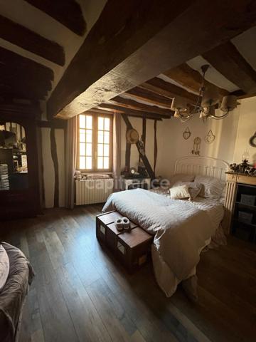 Maison de charme - colombages - DPE B - 5 pièces - fort potentiel