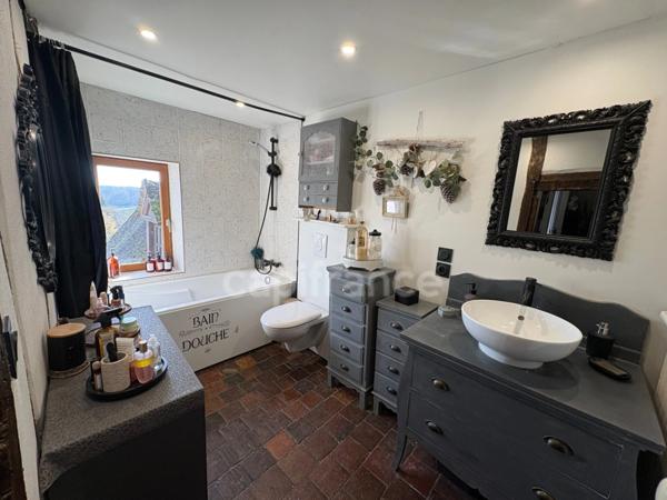 Maison de charme - colombages - DPE B - 5 pièces - fort potentiel