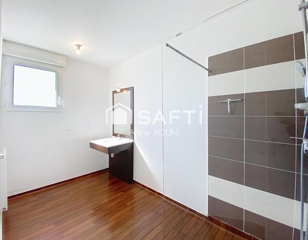 T3 avec ascenseur, 2 terrasses et 2 parkings