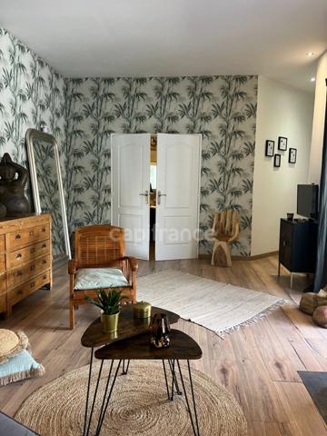 Villa contemporaine de plain-pied – piscine, patio et terrain de 2 250 m² – à 10 min d’Uzès