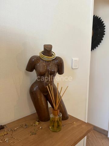 Villa contemporaine de plain-pied – piscine, patio et terrain de 2 250 m² – à 10 min d’Uzès