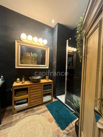 Villa contemporaine de plain-pied – piscine, patio et terrain de 2 250 m² – à 10 min d’Uzès