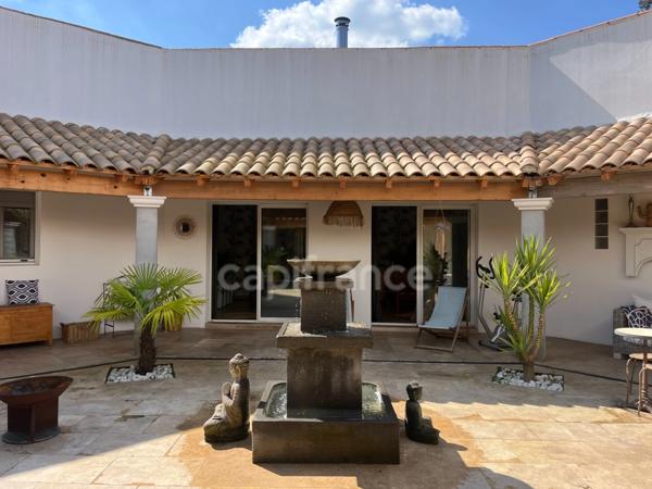 Villa contemporaine de plain-pied – piscine, patio et terrain de 2 250 m² – à 10 min d’Uzès
