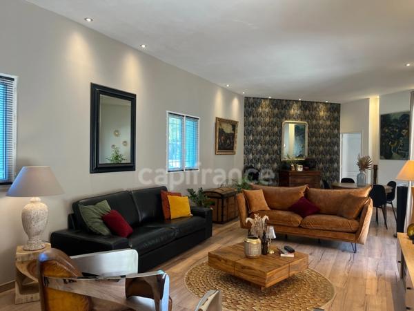 Villa contemporaine de plain-pied – piscine, patio et terrain de 2 250 m² – à 10 min d’Uzès