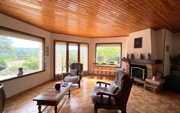 Maison à vendre    4 pièces •  Salavas