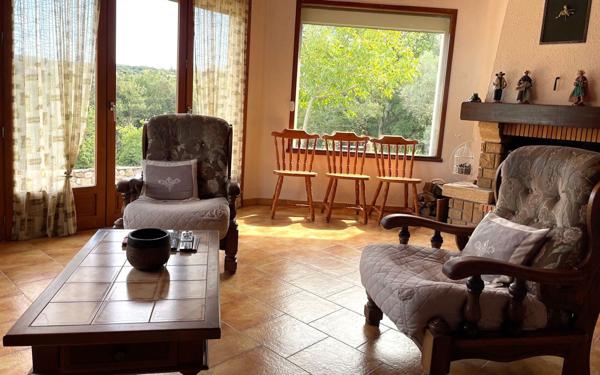 Maison à vendre    4 pièces •  Salavas