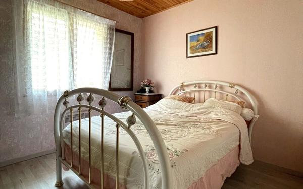 Maison à vendre    4 pièces •  Salavas