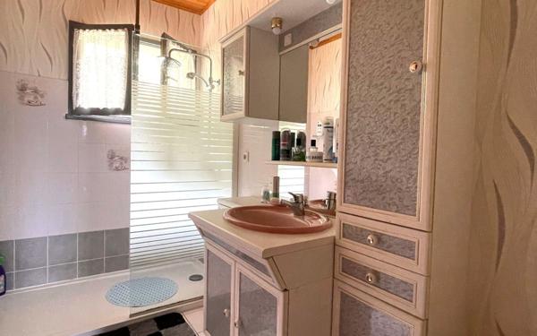 Maison à vendre    4 pièces •  Salavas