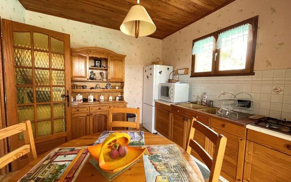 Maison à vendre    4 pièces •  Salavas