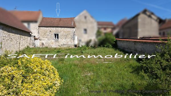 Grange à rénover de 90m2 environ avec 600m2 de terain en zone constructible