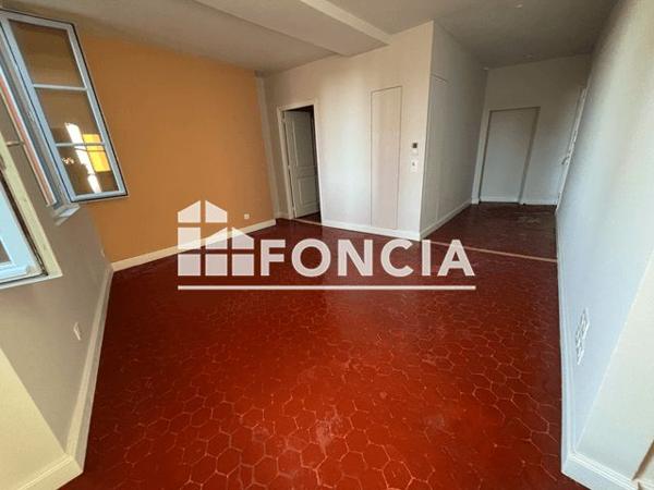 Location Studio 32.55 m² - 2 rue de la pouost Grasse 06130