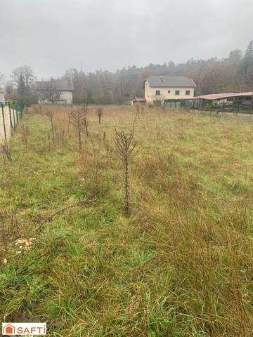 A vendre très beau terrain constructible de 1 289 m2