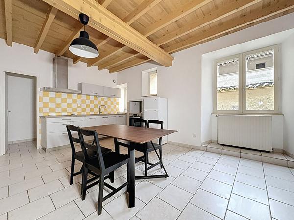 Appartement T3 meublé - 64 m²de 2 chambres à louer au coeur de Nérac