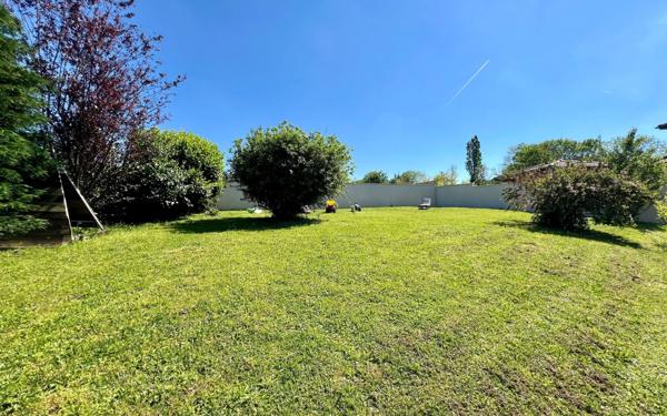 Maison à vendre    7 pièces • 142 m2 Lentilly