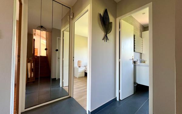 Maison à vendre    7 pièces • 142 m2 Lentilly