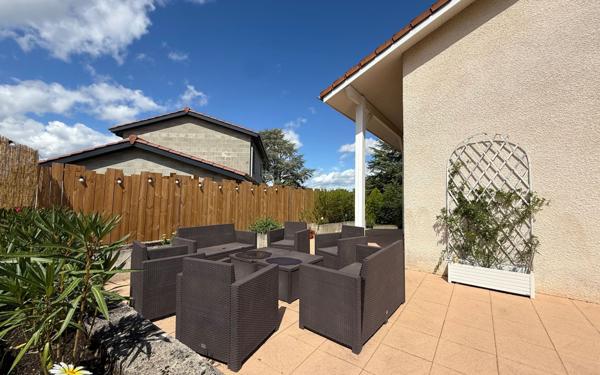 Maison à vendre    7 pièces • 142 m2 Lentilly