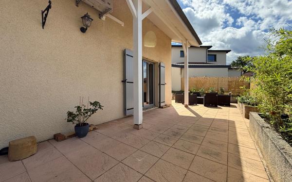 Maison à vendre    7 pièces • 142 m2 Lentilly