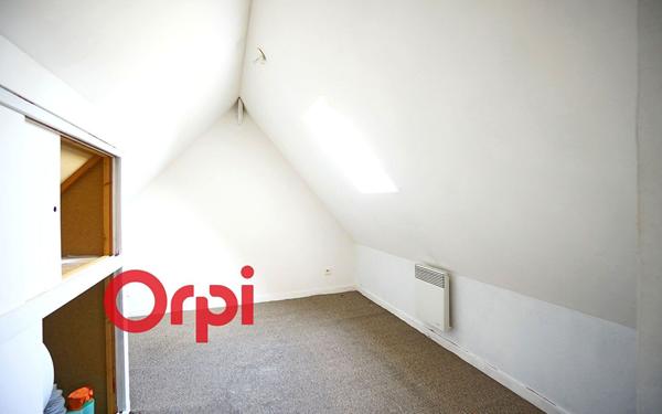 Immeuble à vendre    6 pièces •  Orbec